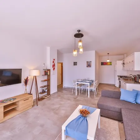 Goekyuezue Lejlighed