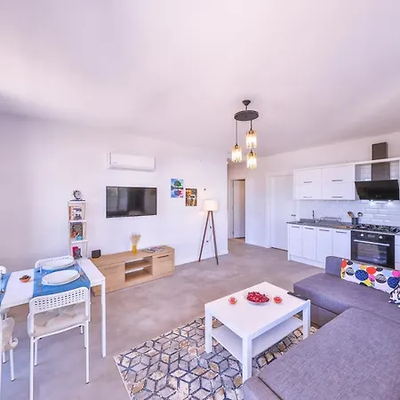 Apartament Goekyuezue