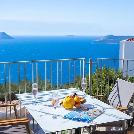 Goekyuezue Apartament