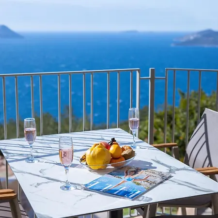 Goekyuezue Apartament