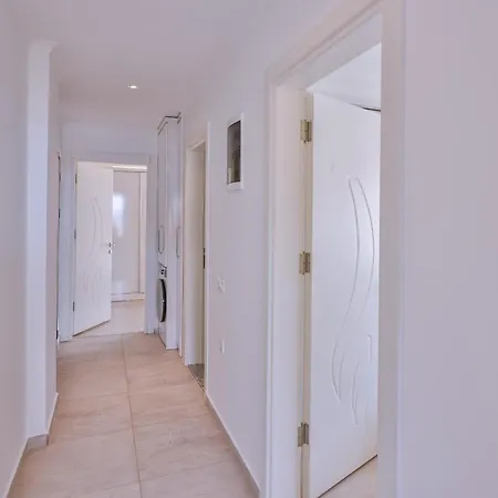 Goekyuezue Apartament *
